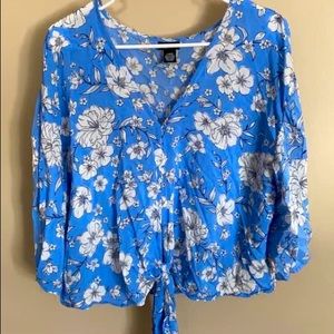 Floral blouse size L!